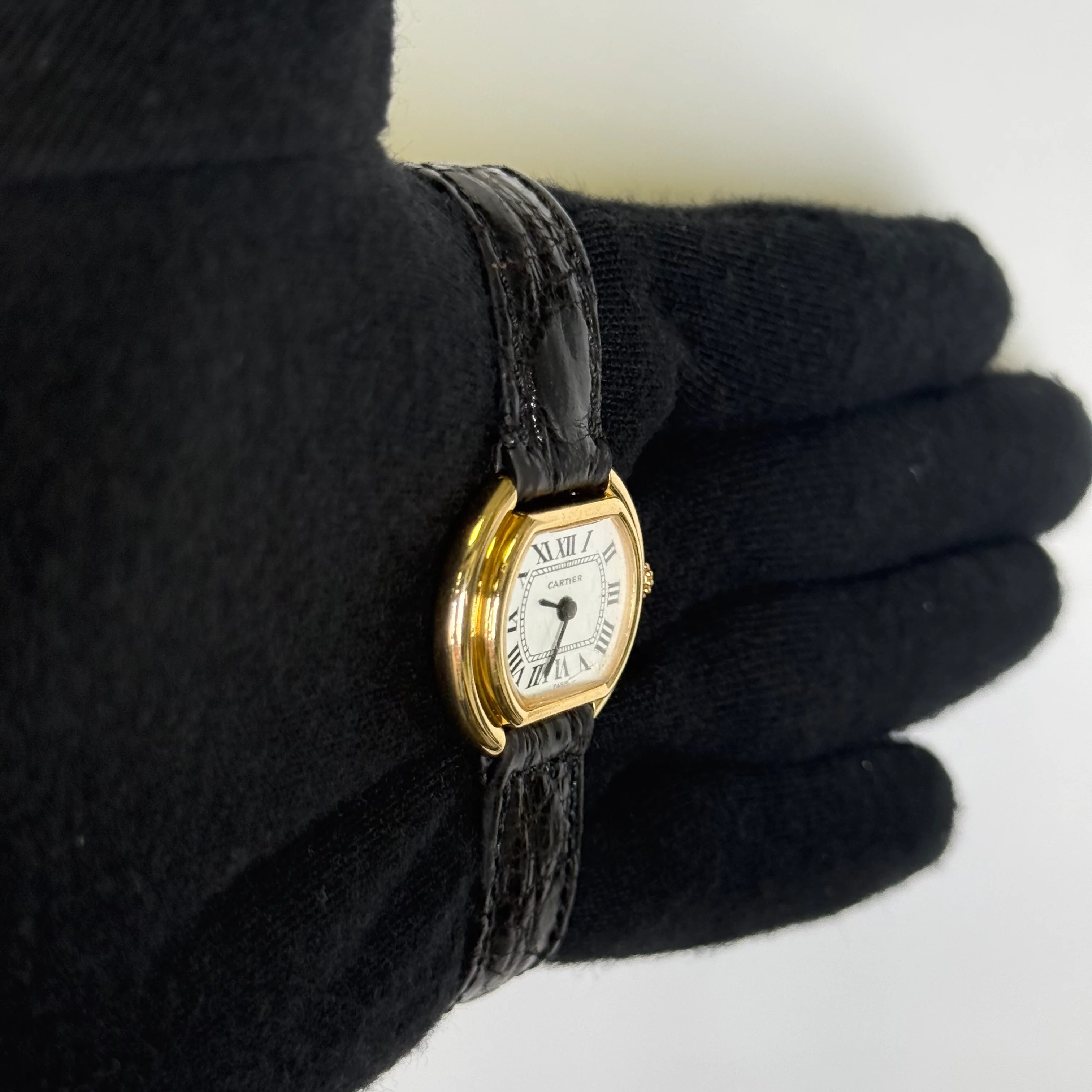 Cartier Ellipse 26mm White Dial Watch Ref# 67081 - Image 3