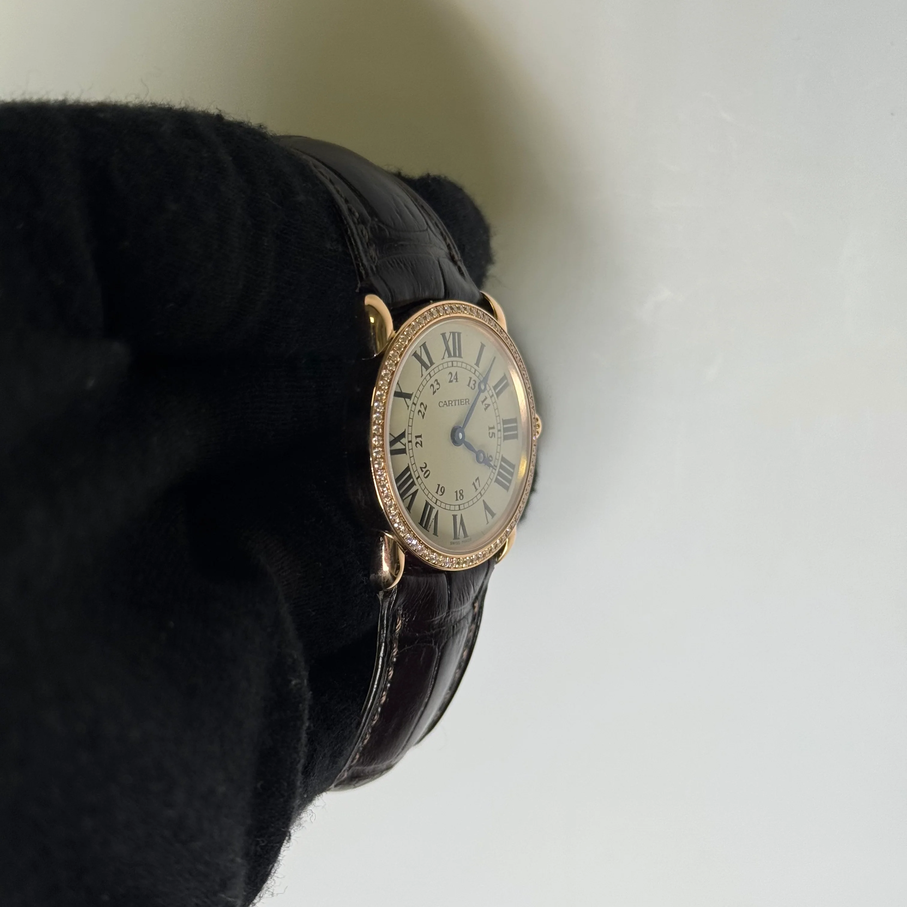 Cartier Ronde Louis 28mm 18K Rose Gold Cream Roman Dial Watch Factory Diamond Bezel With Black Leather Strap REF# 2886 - Image 3
