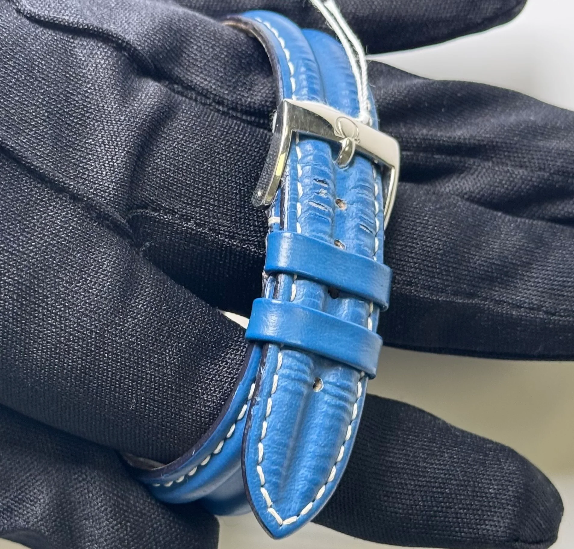 Omega Men's Speedmaster Schumacher Stainless Steel 39mm Blue Chronograph Stick Dial Watch Reference #: 3510.81.00 - Image 4