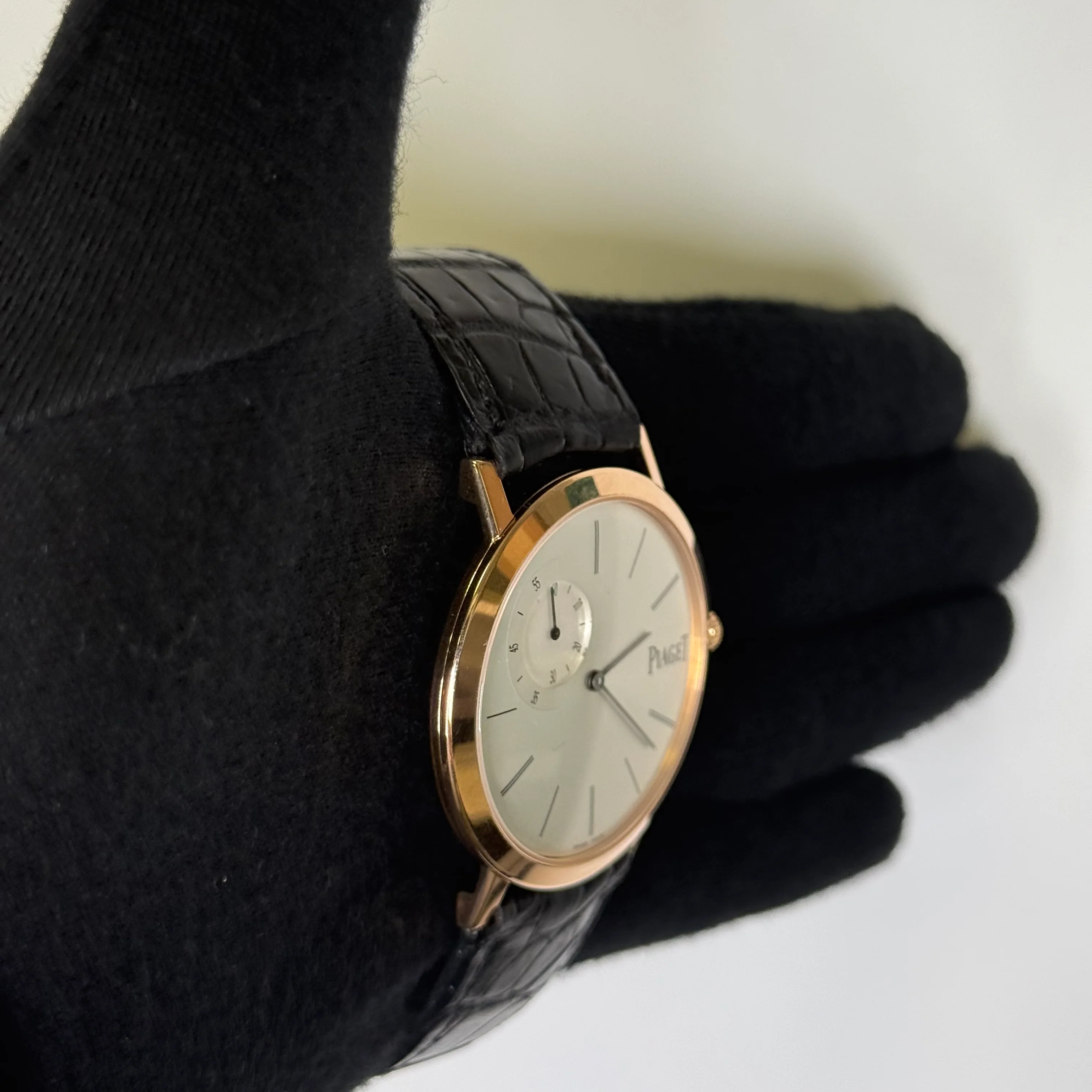 Piaget Altiplano 40mm Silver Dial Watch Ref# G0A34113 - Image 3