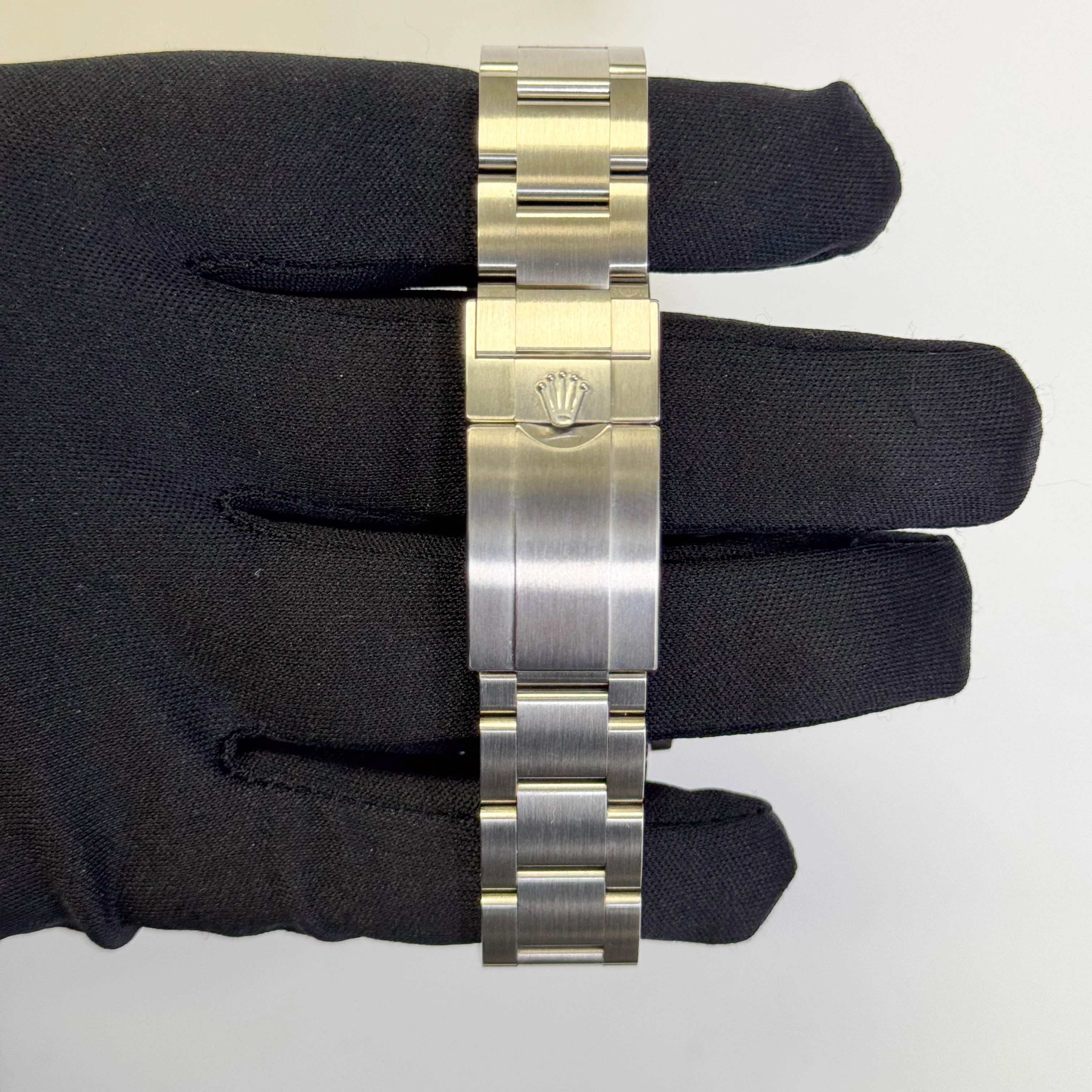 Rolex Air-King 40mm Black Dial Watch Ref# 126900 - Image 4