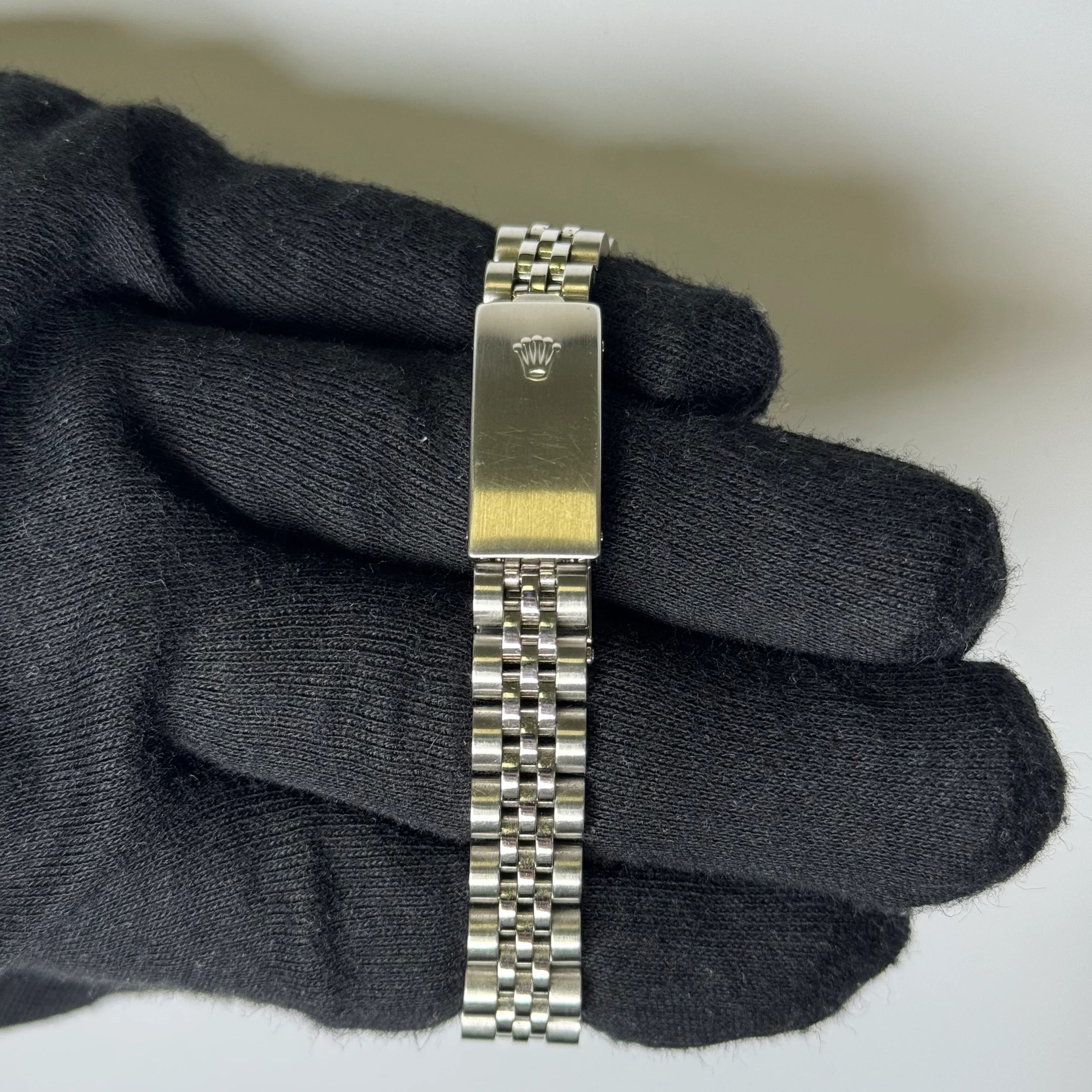 Rolex Datejust 26mm MOP Diamond Dial Watch Ref# 79174 - Image 4