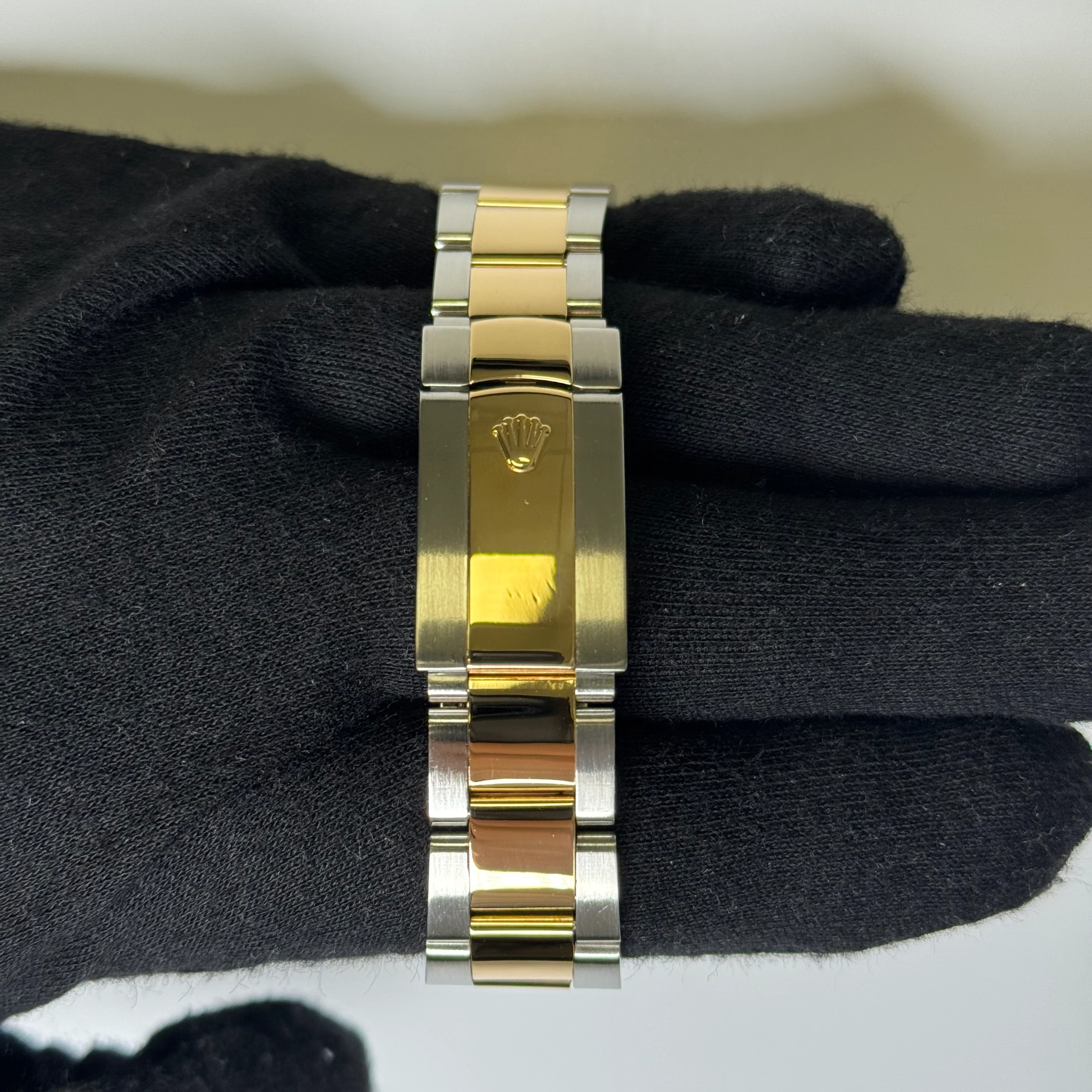 Rolex Datejust 36mm Champagne Dial Watch Ref# 116233 - Image 4