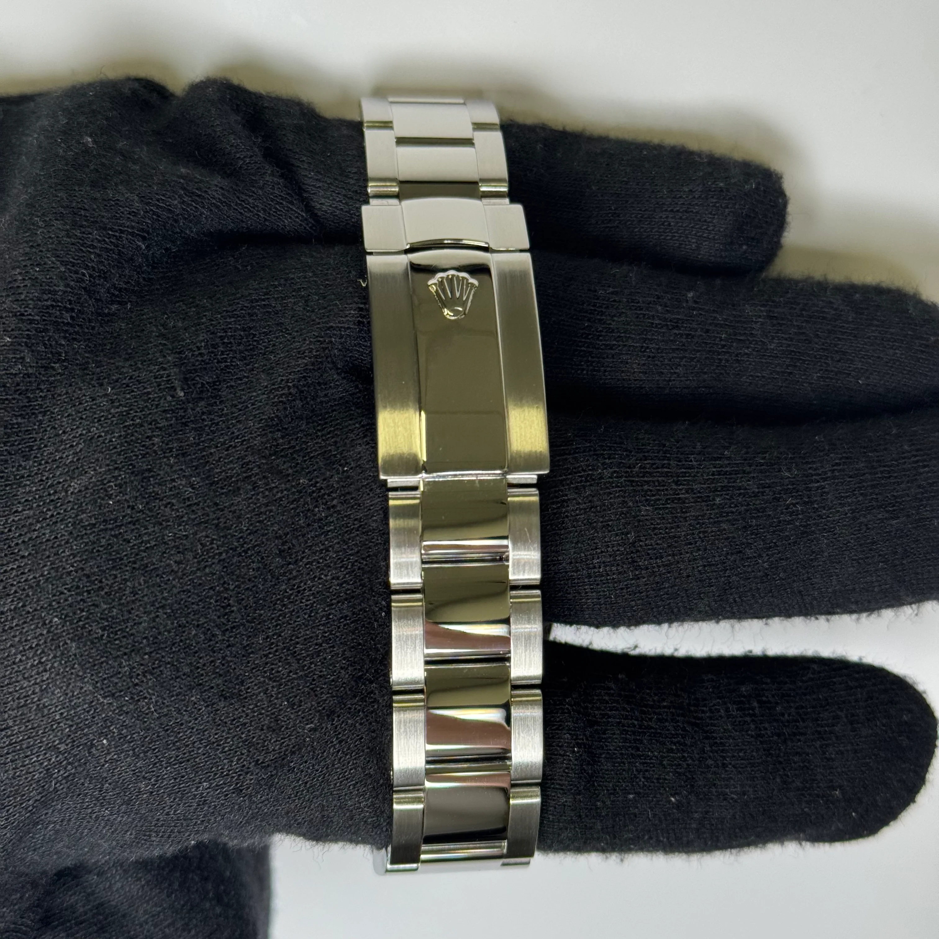 Rolex Datejust 36mm Silver Jubilee Dial Watch Ref# 116233 - Image 4