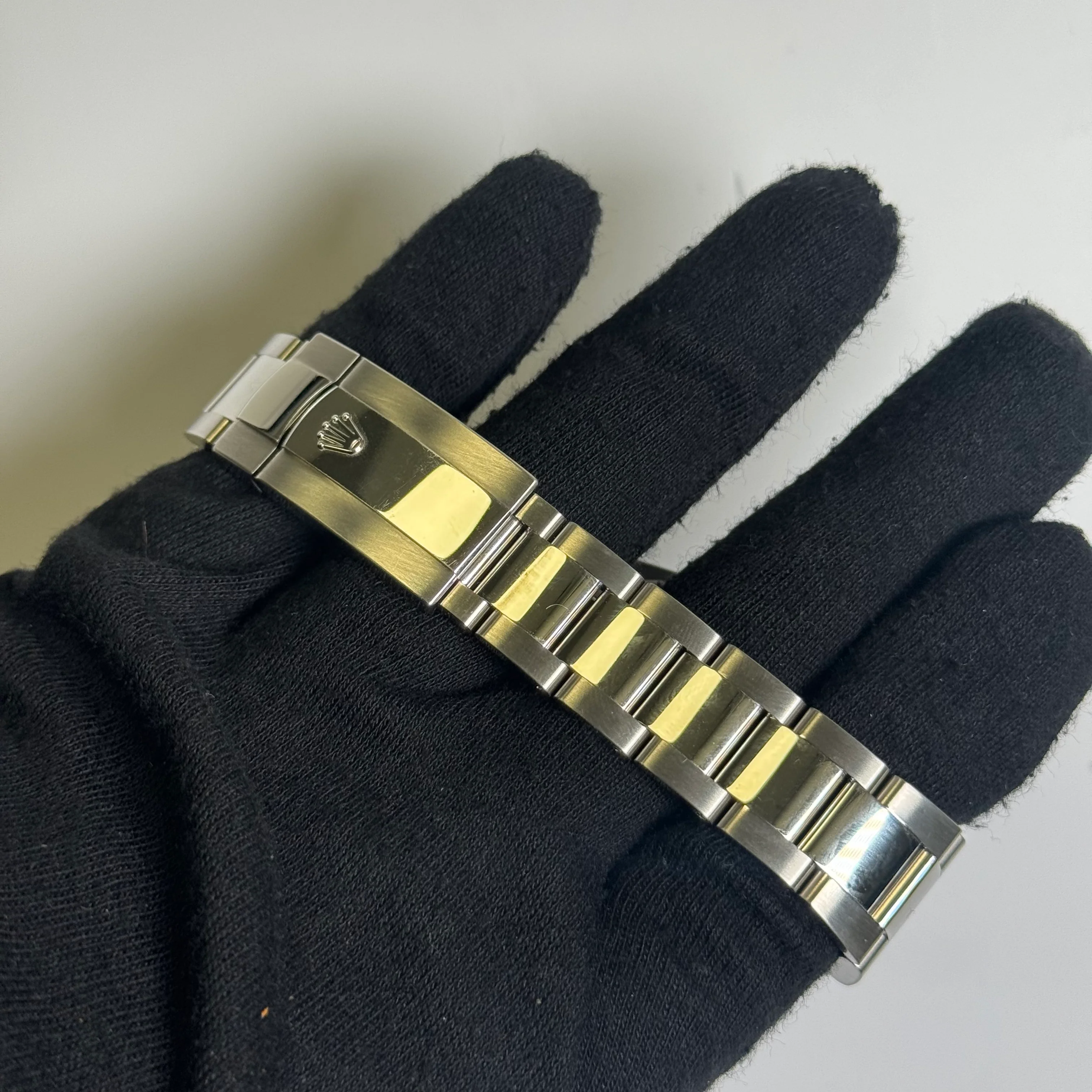 Rolex Datejust 41mm White Roman Dial Watch Ref# 126334 - Image 4