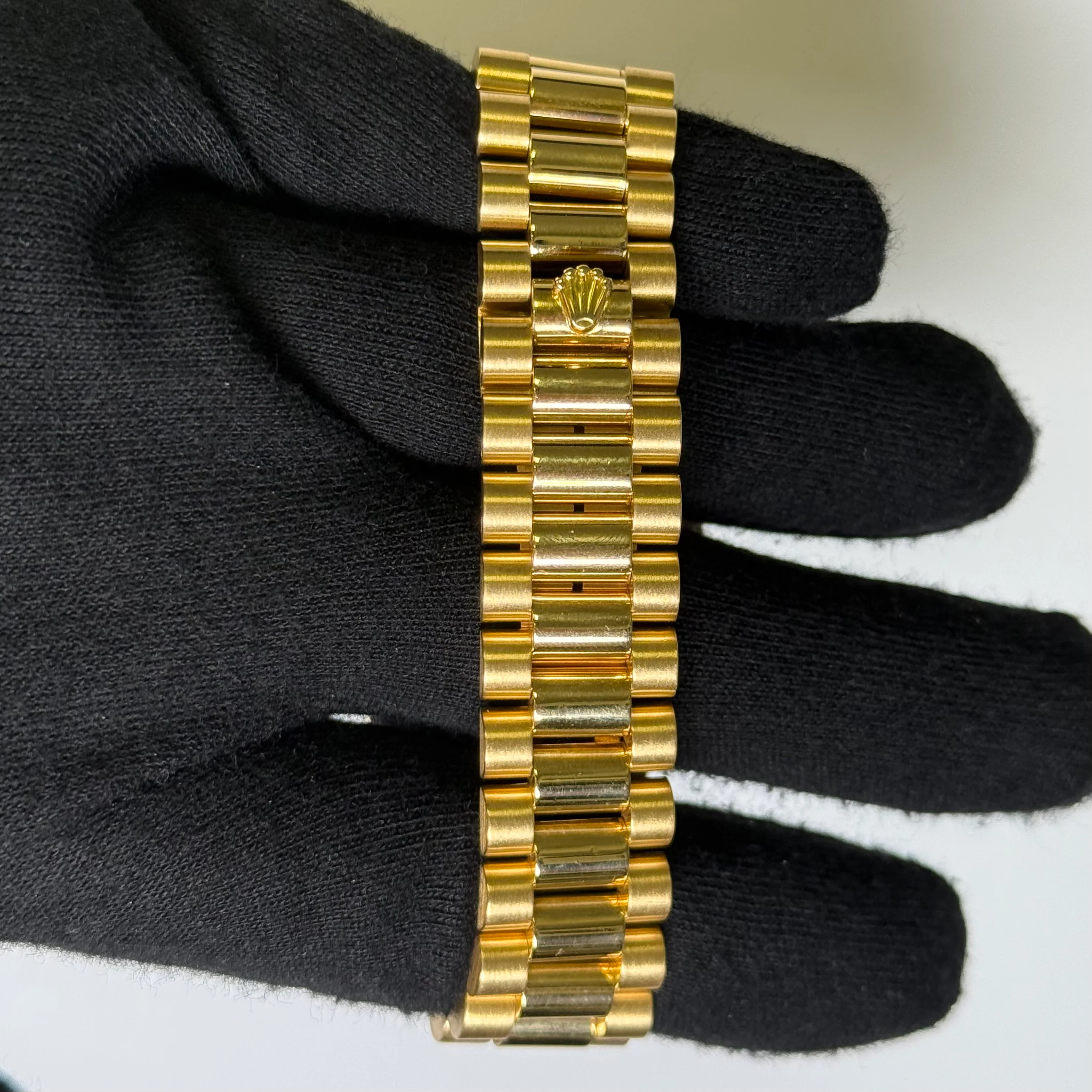 Rolex Day-Date 36mm Champagne Diamond Dial Watch Ref# 18048 - Image 4