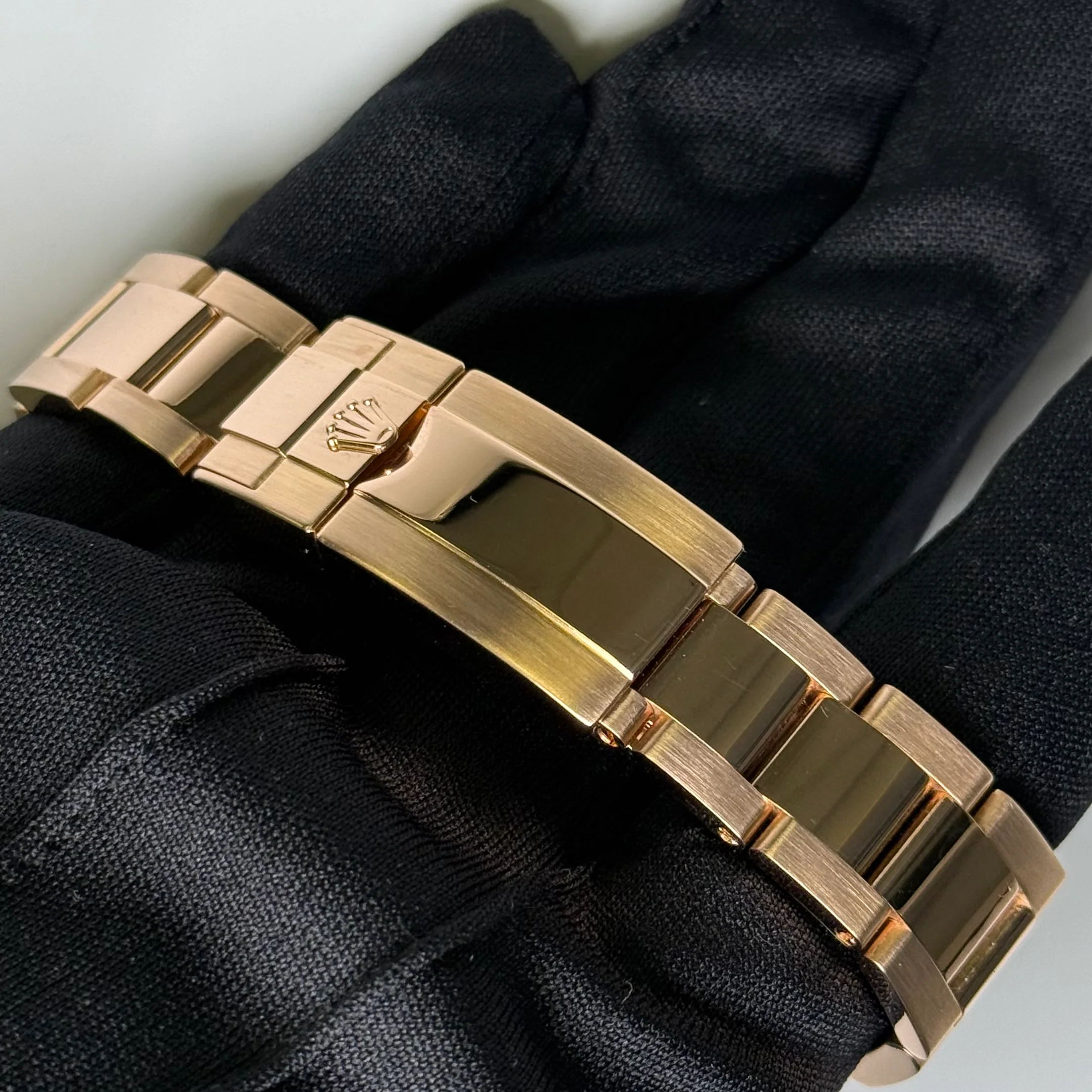 Rolex Daytona 40mm Chocolate Dial Watch Ref# 116505 - Image 4