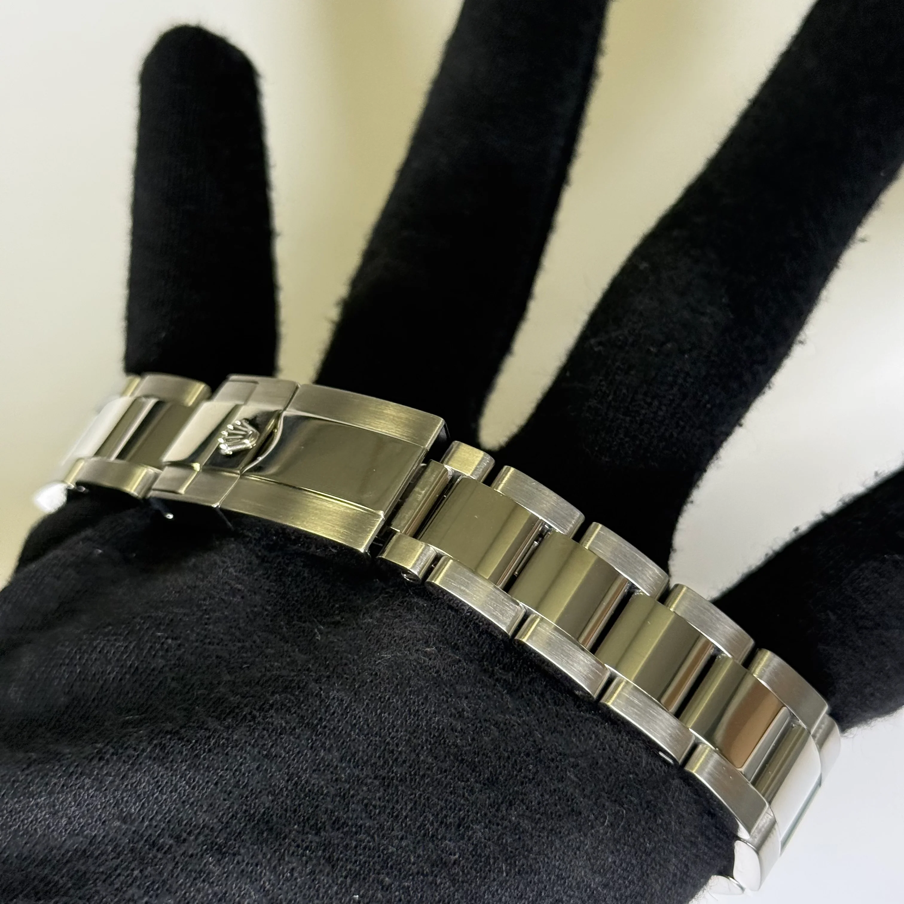 Rolex Daytona 40mm White Dial Watch Ref# 116520 - Image 4