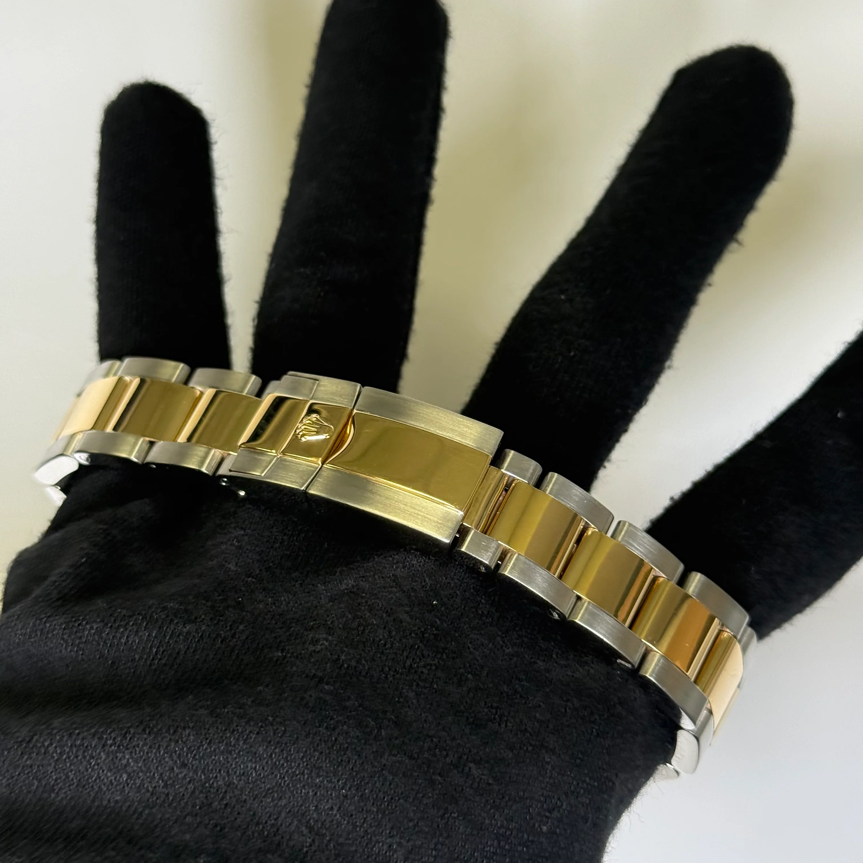 Rolex Daytona 40mm White Dial Watch Ref# 16523 - Image 4