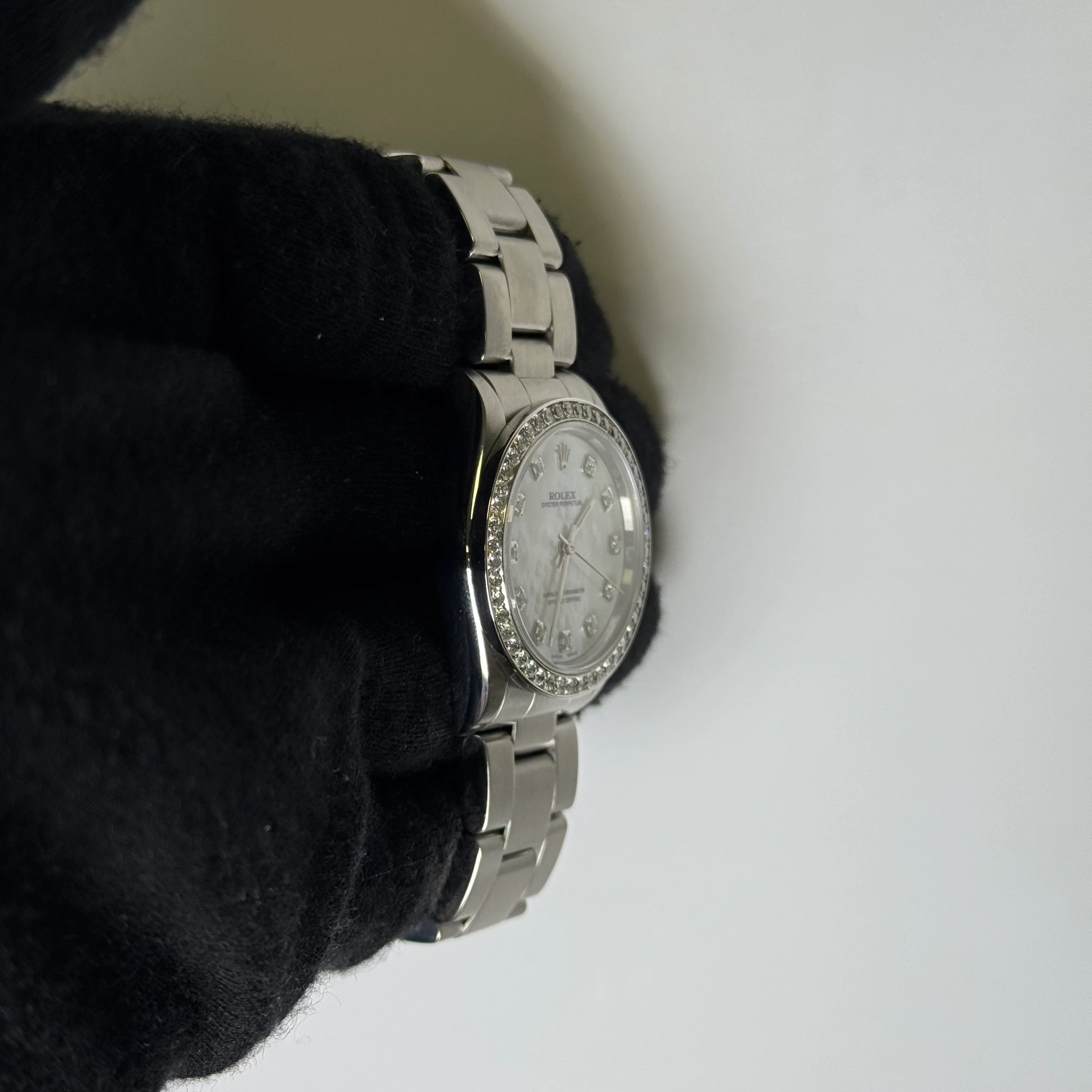 Rolex Oyster Perpetual 31mm MOP Dial Watch Ref# 67480 - Image 3