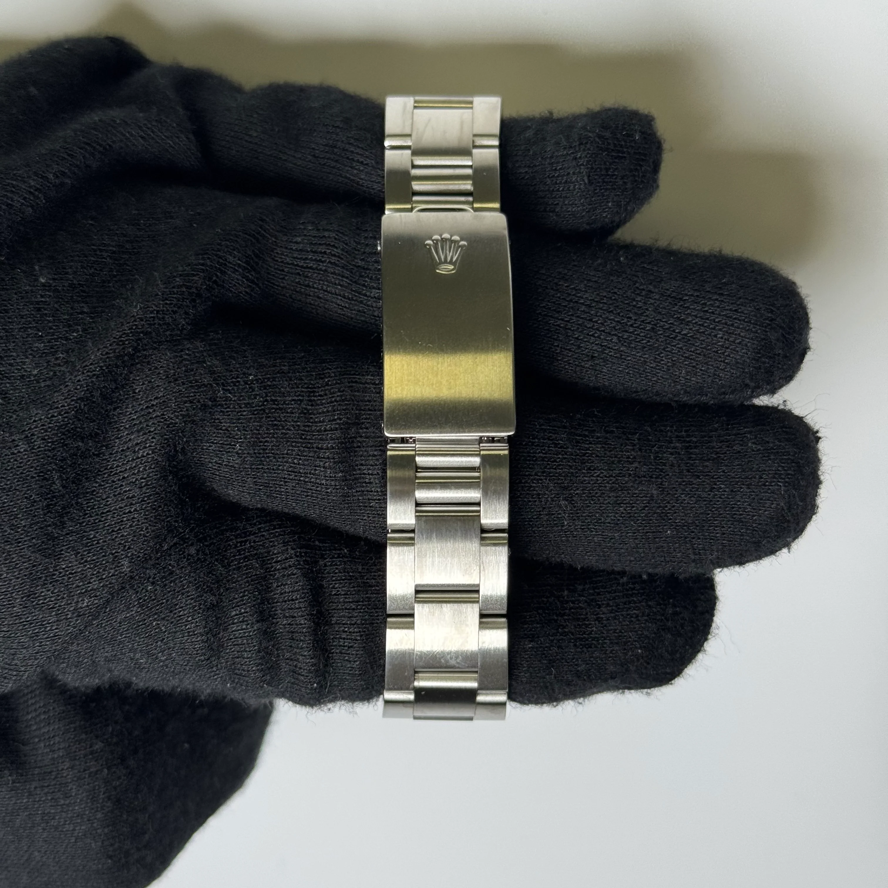 Rolex Oyster Perpetual 31mm MOP Dial Watch Ref# 67480 - Image 4