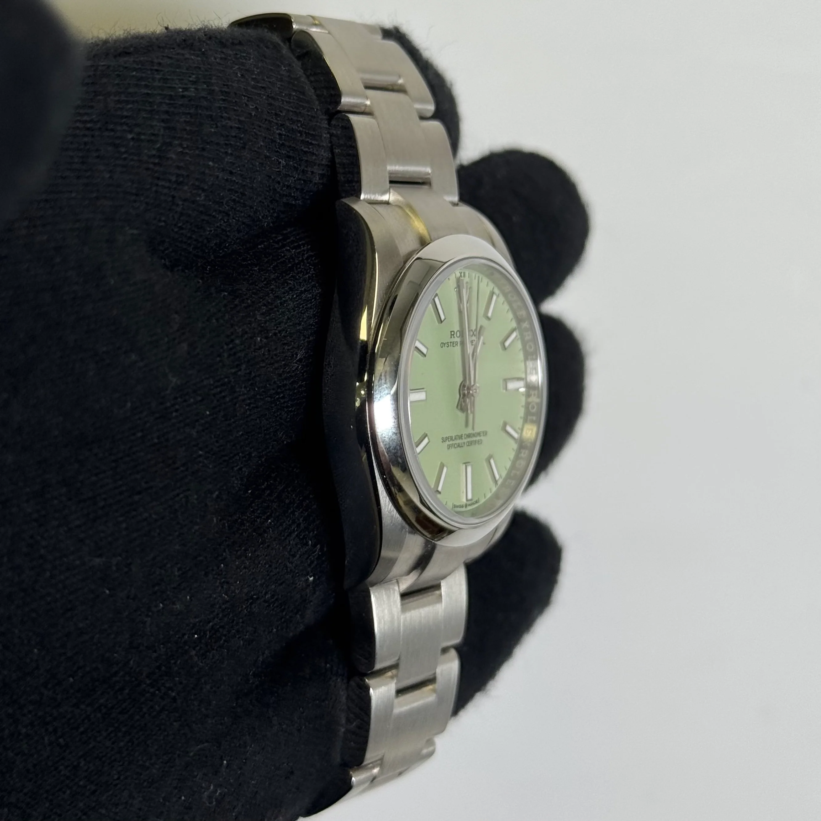 Rolex Oyster Perpetual 34mm Pistachio Dial Watch Ref# 124200 - Image 3