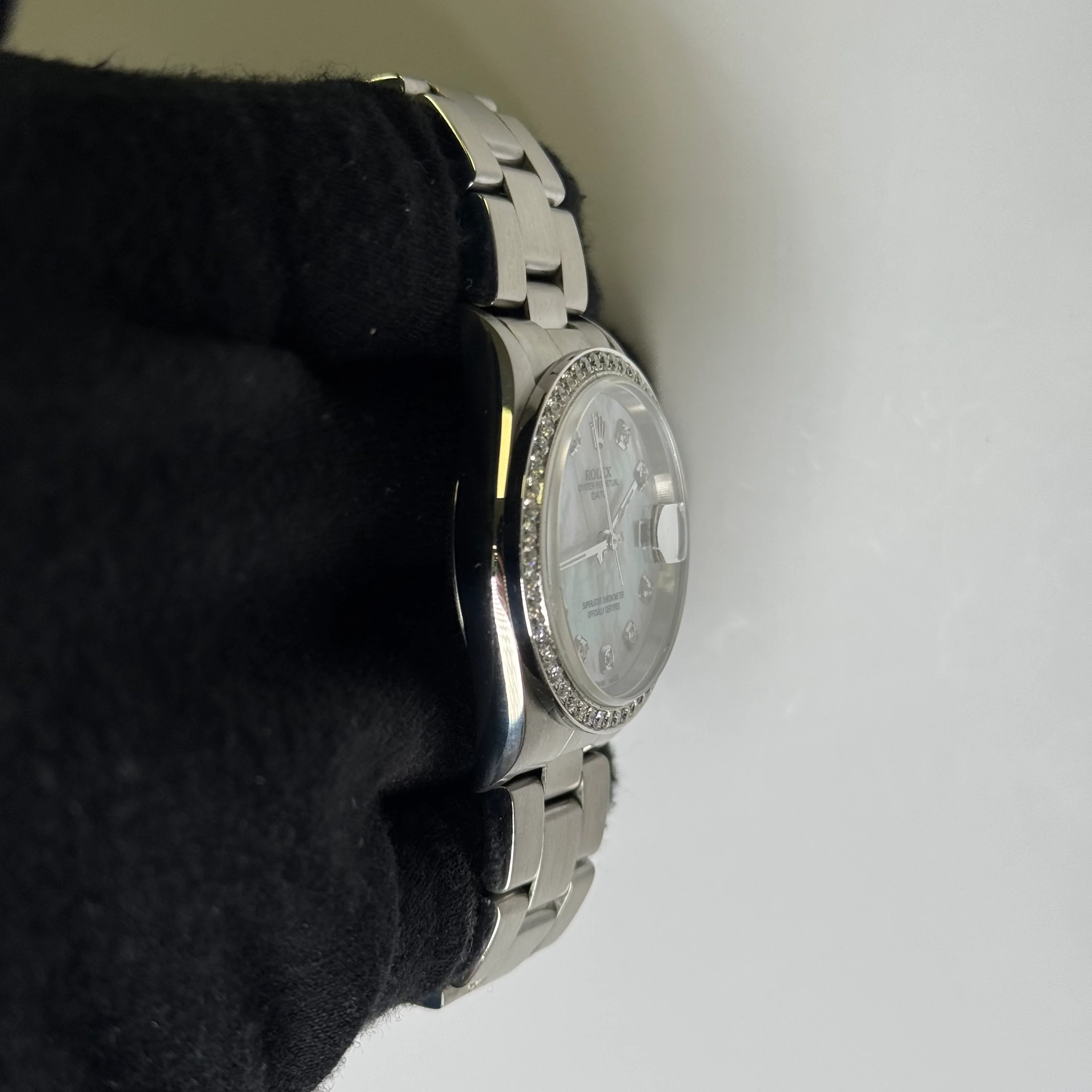 Rolex Perpetual Date 34mm MOP Dial Watch Ref# 15210 - Image 3