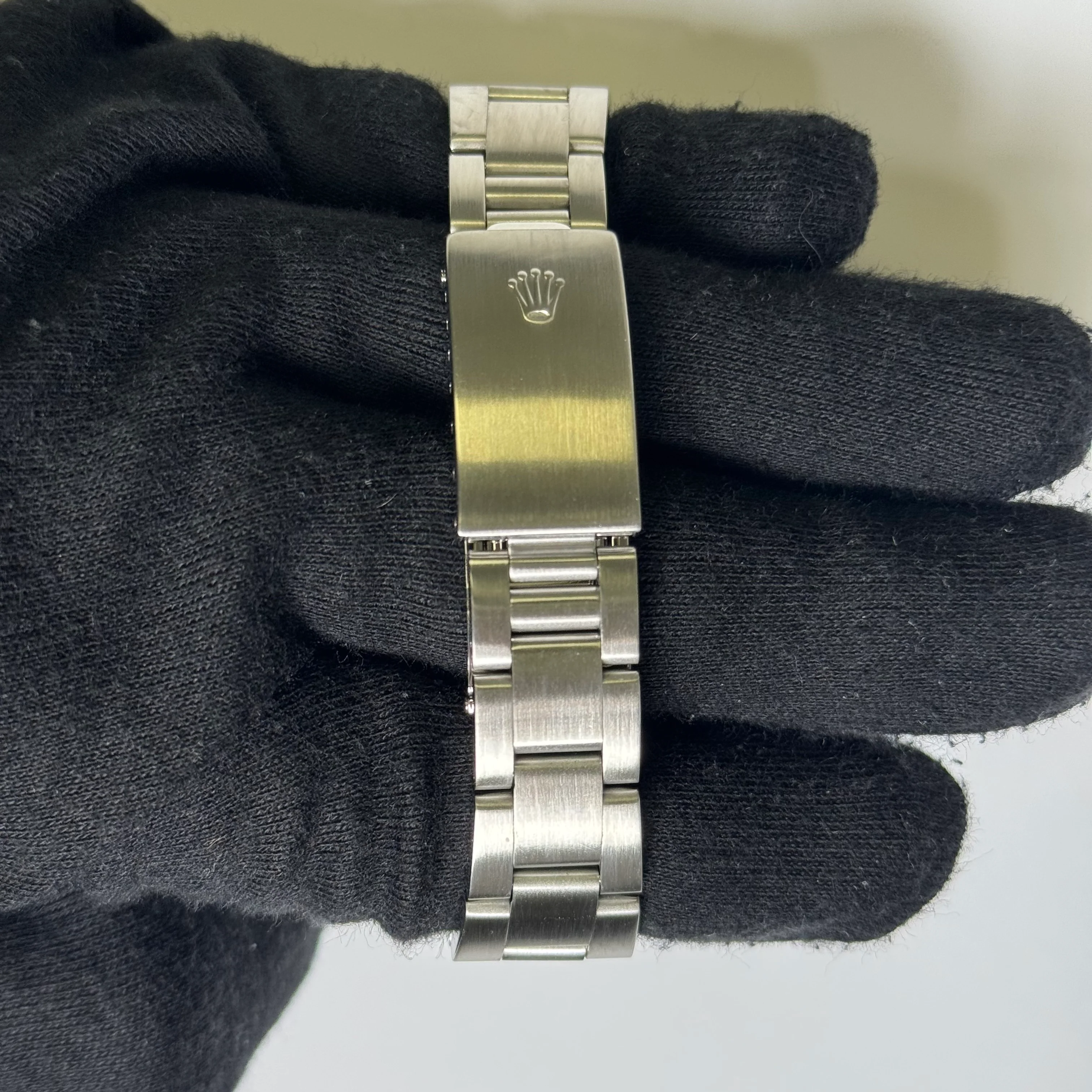 Rolex Perpetual Date 34mm MOP Dial Watch Ref# 15210 - Image 4